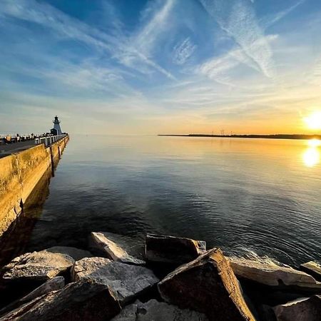 Luxe Lodges on Lake Erie Port Dover Buitenkant foto