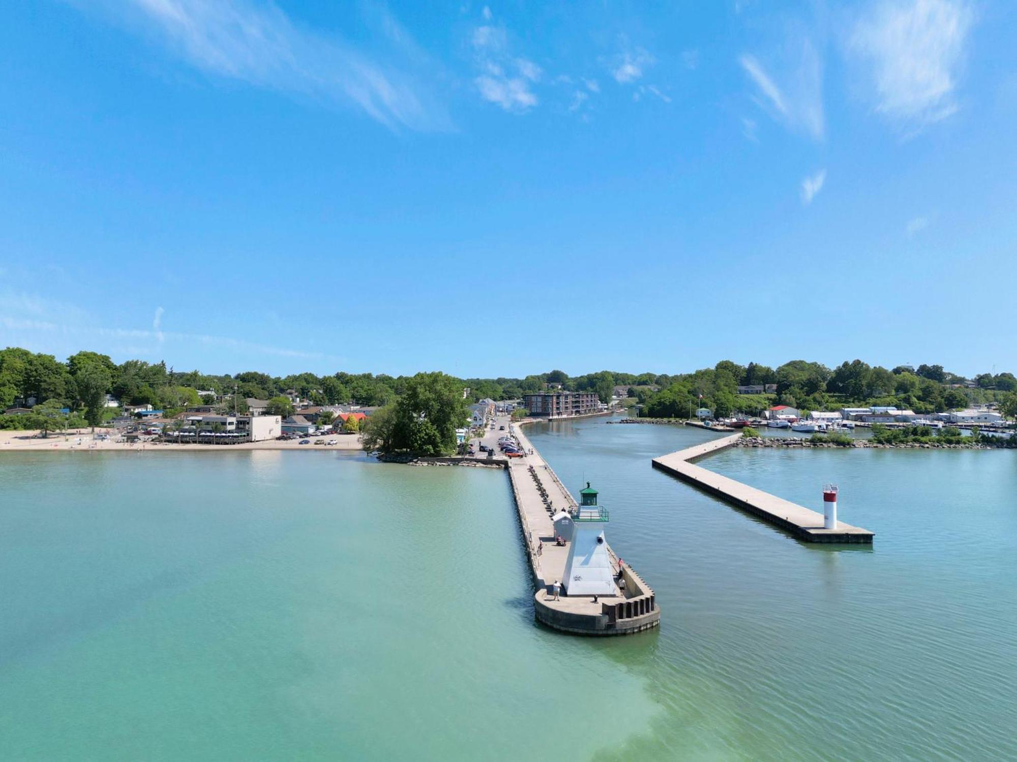 Luxe Lodges on Lake Erie Port Dover Buitenkant foto